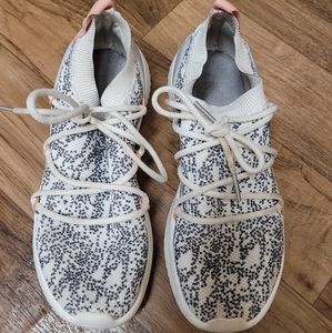 Adidas Woman Cloudfoam Sz 7.5